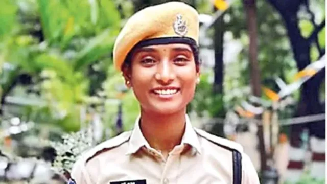 suicide : వేధింపులు తట్టుకోలేక మహిళా కానిస్టేబుల్‌ ఆత్మహత్య