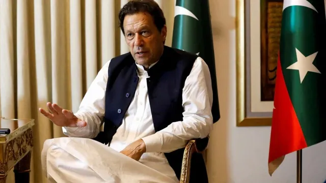 Imran Khan: ఇమ్రాన్ ఖాన్‌కు సీరియస్.. జైలు నుంచి రహస్యంగా ఆస్పత్రికి తరలింపు