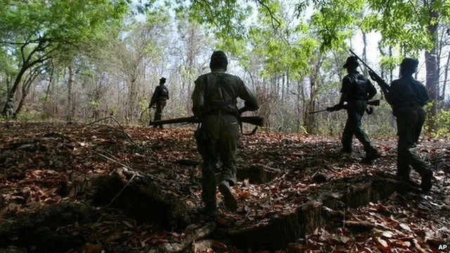Maoists: పోలీసులకు లొంగిపోతానన్న మావోయిస్టు హత్య