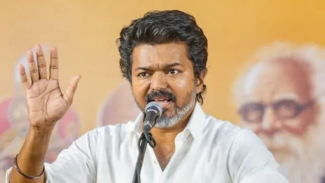 BREAKING: టీవీకే విజయ్‌కు బిగ్ షాక్..  సీబీఐ సమన్లు