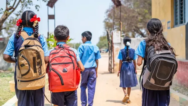 Telangana: విద్యార్థులకు గుడ్‌న్యూస్‌.. దసరా సెలవులు ఎప్పటినుంచంటే ?