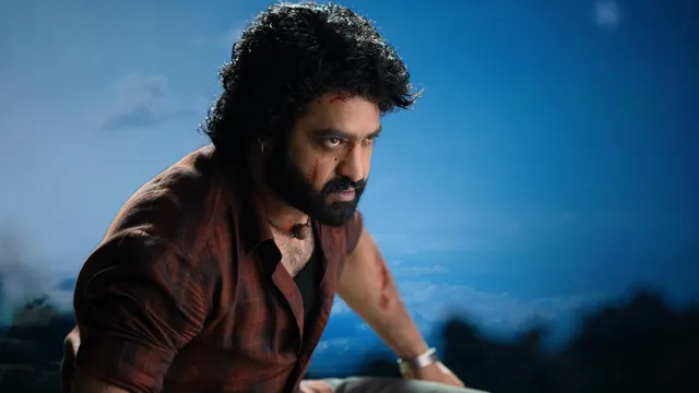 'దేవర 2' లో ఆ బాలీవుడ్ స్టార్స్ కూడా ఉన్నారా? కొరటాల పెద్ద ప్లానే వేశాడు