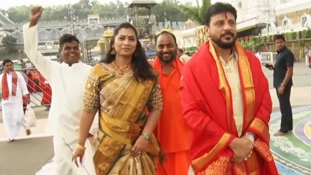 ఎమ్మెల్సీ దువ్వాడ శ్రీనివాస్‌, దివ్వెల మాధురికి నోటీసులు!