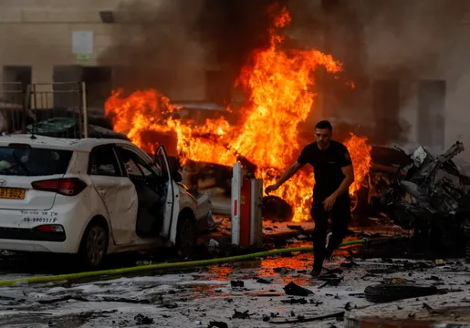 Iran-Israel: ఇరాన్‌ సైనిక బలగాలపై ఇజ్రాయెల్‌ దాడులు!