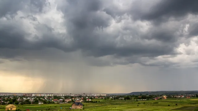 Ap Weather Alert: ఏపీలో వచ్చే మూడు రోజులు పిడుగులు,మెరుపులతో వానలు..!