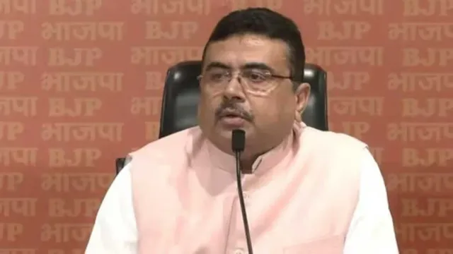 West Bengal: బెంగాల్‌లో 17 లక్షల మంది నకిలీ ఓటర్లు...ఈసీకి జాబితాను  సమర్పించిన మమత ప్రత్యర్థి..!!