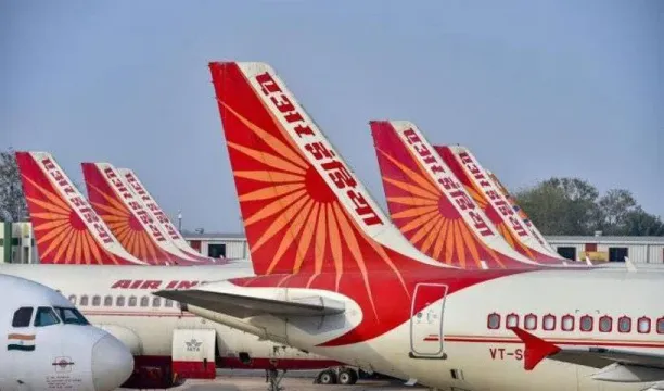 Air India: ఎయిర్ ఇండియా విమానాల్లో ప్రయాణిస్తున్నారా? ఈ రూల్ మారింది తెలుసా?