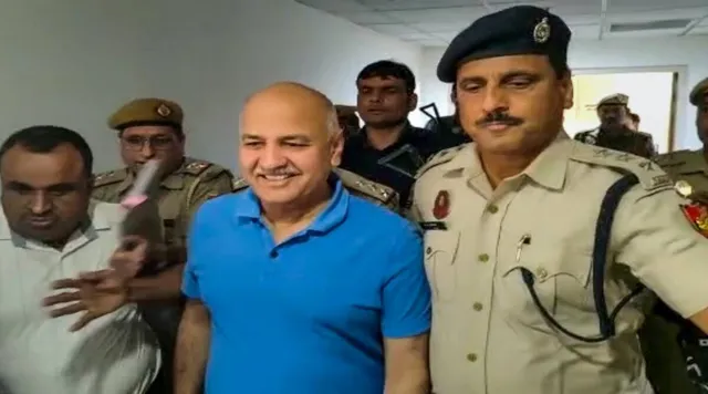Delhi Liquor Case: లిక్కర్ స్కాంలో మనీష్ సిసోడియాకు షాక్..కస్టడీని పొడిగించిన కోర్టు..!