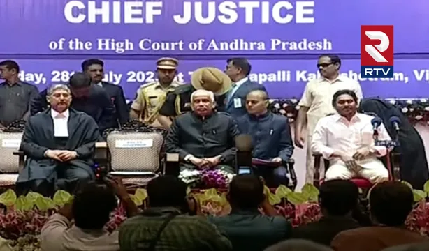 ఏపీ హైకోర్టు సీజేగా ప్రమాణ స్వీకారం చేసిన జస్టిస్‌ ధీరజ్‌ సింగ్‌ ఠాకూర్‌