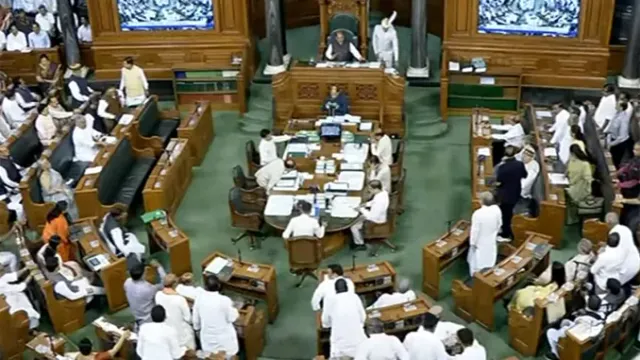 కొనసాగిన వాయిదాల పర్వం... ఉభయ సభలు రేపటికి వాయిదా..!