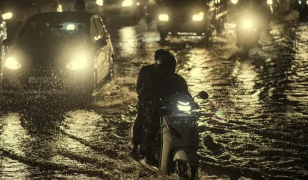 హైదరాబాద్‌లో రెండు గంటల పాటు దంచికొట్టిన వాన