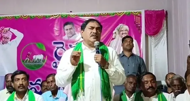 క‌రెంట్‌పై కాంగ్రెస్ తప్పుడు ప్రచారాలు మానుకోవాలంటూ మంత్రి ఎర్రబెల్లి ఫైర్