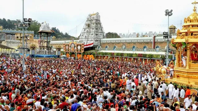 TTD: వేసవి సెలవుల్లో వీఐపీ, సిఫార్సు లేఖలతో తిరుమల వెళ్తున్నారా.. అయితే మీకో చేదువార్త!