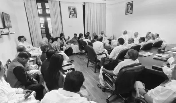 కేంద్రంపై అవిశ్వాసం.. విపక్ష కూటమి 'ఇండియా' నిర్ణయం