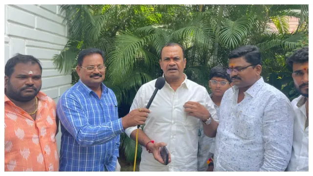 Komati Reddy Venkat Reddy: కేసీఆర్‌వి అన్నీ ఉత్తమాటలే.. 24 గంటల కరెంట్‌ ఎక్కడ.?