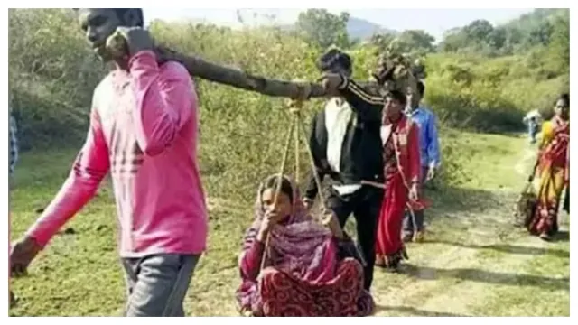 అల్లూరి సీతారామరాజు జిల్లాలో విషాదం.. డోలిలో ఆస్పత్రికి వెళ్తూ గర్భణి మృతి!!