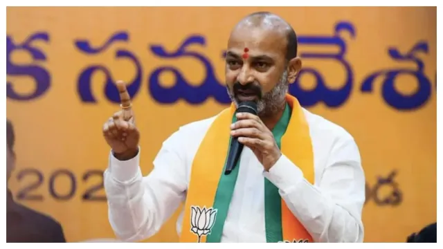 BJP MP Bandi Sanjay Sensational Comments: పవన్ ను అడ్డుకోవడం దారుణమైన చర్య.. బండి సంజయ్ హాట్ కామెంట్స్