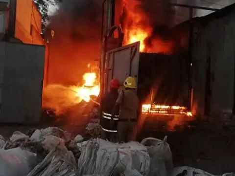Fire Accident: నగర శివారులో భారీ అగ్నిప్రమాదం..పరుపుల గోదాంలో కాలిబూడిదైన 15 లక్షల ఆస్తి!