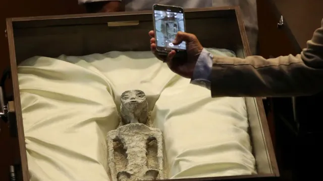 Alien Corpse in Mexican: ఏలియన్స్ కడుపులో గుడ్లు.. ఈ స్కానింగ్ వీడియో చూస్తే షాక్ అవుతారు..