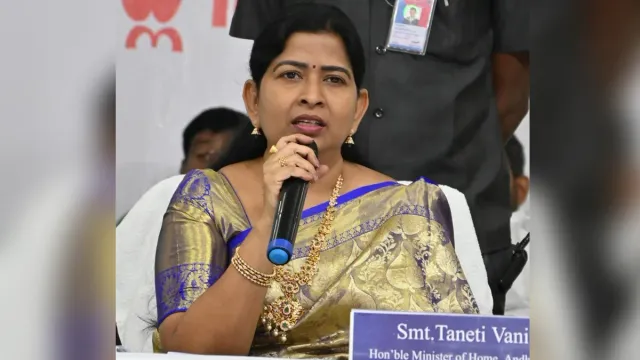 Andhra Pradesh: అందుకే చంద్రబాబు జైల్లో ఉన్నారు.. హోంమంత్రి వనిత సంచలన కామెంట్స్..