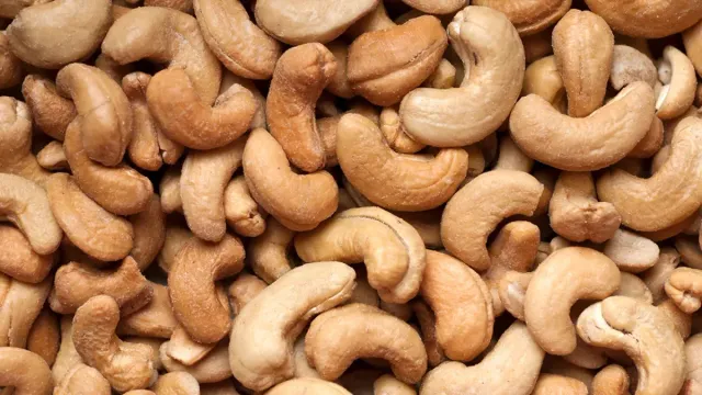 Health Tips: రోజులో జీడిపప్పు ఎంత తింటే ఆరోగ్యానికి మంచిది? 95 శాతం మందికి ఈ నిజం తెలియదు..!