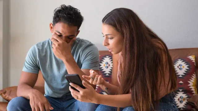 Telling Lies: పదేపదే అబద్ధాలు చెప్పేవారిని ఎలా డీల్ చేయాలి? ఈ టిప్స్ పాటించండి..!