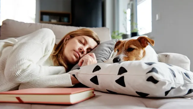 Sleep tips: రాత్రి నిద్రపోయే ముందు ఈ ఫుడ్స్‌ అసలు తినొద్దు..!