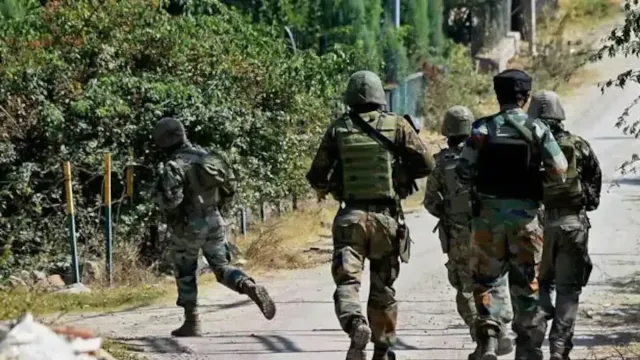 Terrorists: దేశ సరిహద్దులో సెర్చ్ ఆపరేషన్.. ఐదుగురు ఉగ్రవాదులు హతం..