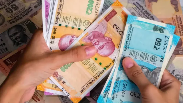 Fake Notes: బంగ్లాదేశ్ To గుజరాత్.. నకిలీ నోట్ల కట్టల రవాణా.. భారీ మొత్తంలో సీజ్!