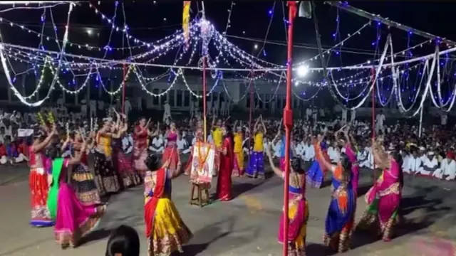 Watch Video: జైల్లో నవరాత్రి ఉత్సవాలు.. దాండియా ఆడిన మహిళా ఖైదీలు..