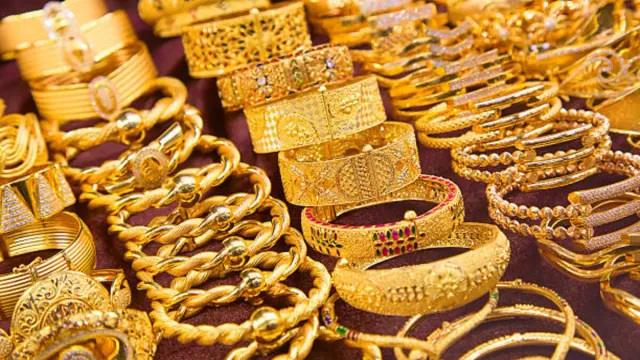 GOLD LOAN: గోల్డ్ లోన్ ఇక చాలా కష్టం.. కొత్త రూల్స్ ఇవే!