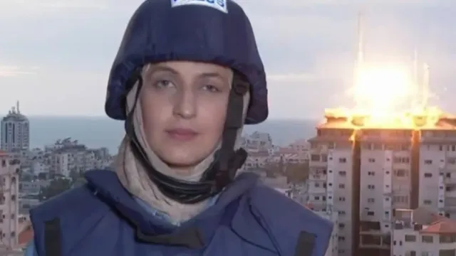 Viral Video: రిపోర్టింగ్‌ చేస్తుండగా పేలిన బాంబు.. ఆ మహిళా జర్నలిస్ట్‌ ధైర్యానికి సెల్యూట్‌..!