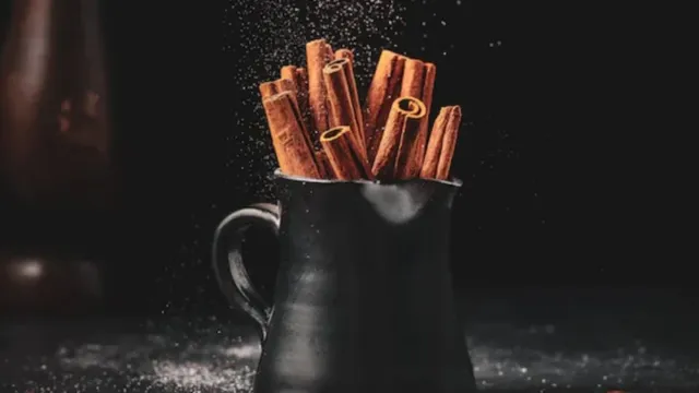 Health Tips: ఖాళీ కడుపుతో దాల్చిన చెక్క నీటిని తాగితే 5 అద్భుత ఆరోగ్య ప్రయోజనాలు..