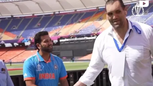 World cup 2023: ఒకడు తోపు..ఇంకోడు తురుము.. ది గ్రేట్ ఖలీ, రోహిత్‌ శర్మ ఫొటో వైరల్‌..!