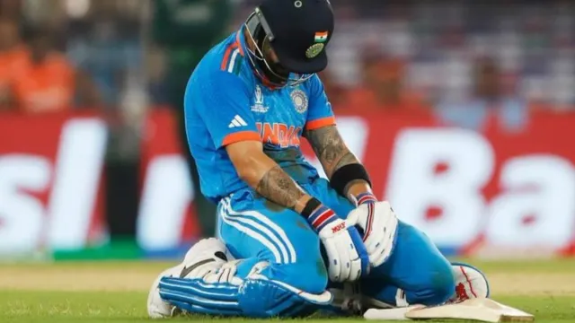 IND vs PAK: కోహ్లీ చేసిన ఈ పని పాకిస్థాన్‌ ప్రజల హృదయాలను హత్తుకుంది.. వైరల్‌ వీడియో..!