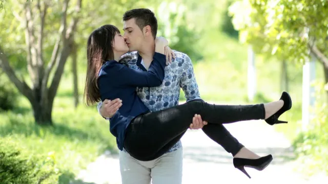 Love Tips: ఇలాంటి అబ్బాయిలను అమ్మాయిలు అసలు వదులుకోరట.. మరి మీ సంగతేంటి?