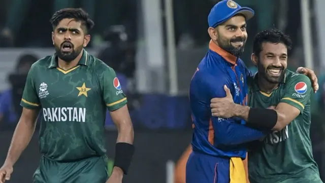 Fact Check: పాకిస్థాన్‌ క్రికెటర్లను పార్టీకి పిలిచిన కోహ్లీ.. సోషల్‌మీడియాలో రచ్చ..!