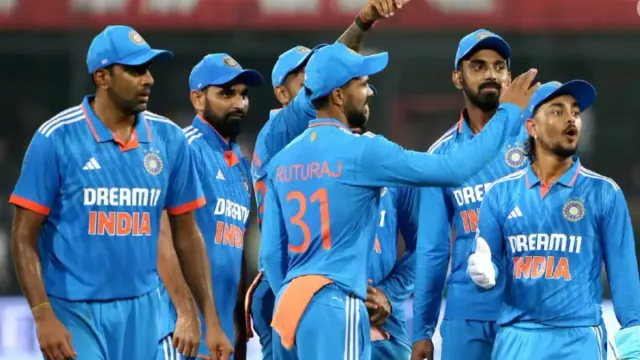 World Cup 2023: 'మూర్ఖుడు', 'అనర్హుడు..' ఆ పిచ్‌లపై ఎవడైనా వికెట్లు తీస్తాడు..ఇదేం తిట్టుడు భయ్యా!