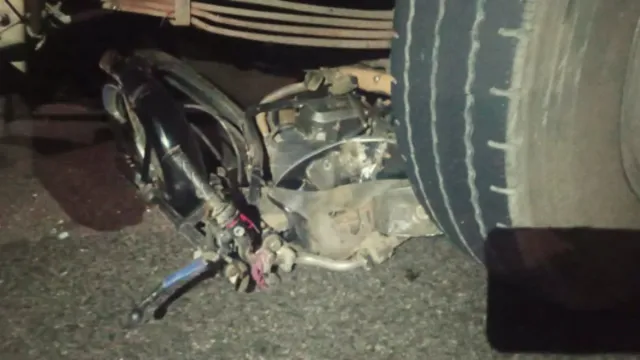 Accident: ఏపీలో దారుణం.. బైక్‌ను 20 కి.మీ ఈడ్చుకెళ్లిన లారీ.. అసలేమైందంటే?