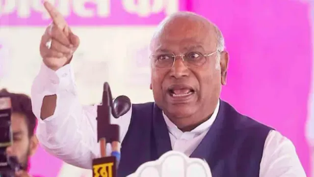 రాహుల్ గాంధీ దేశం కోసం ప్రాణాలర్పించారంటున్న ఖర్గే..ఏంది సామి ఇది!