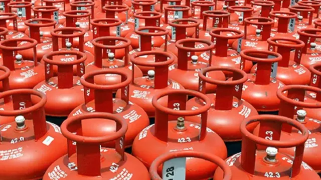 LPG Gas : సామాన్యుడికి మోదీ సర్కార్ గుడ్ న్యూస్...గ్యాస్ ధరలపై కీలక నిర్ణయం..!!