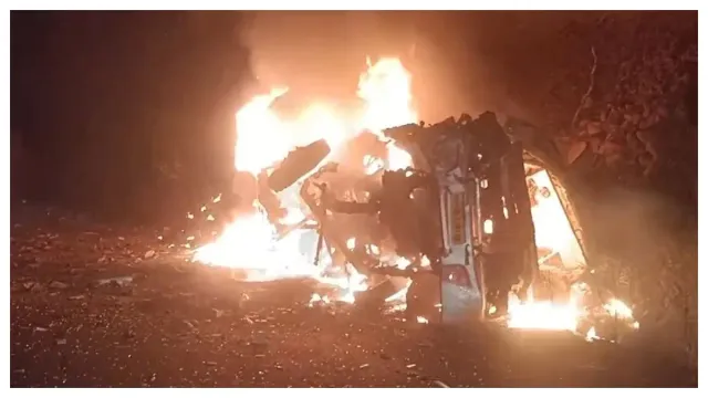 Madhyapradesh: ఘోర ప్రమాదం...ప్రయాణికులతో వెళ్తున్న బస్సులో అగ్నిప్రమాదం...12మంది సజీవ దహనం..!!