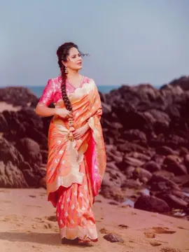 నిండుగా చీరకట్టులో అనసూయ..ఏముందిరా మావ
