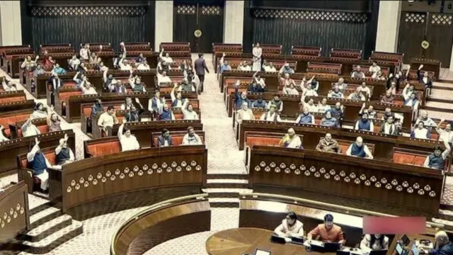 BREAKING : ఐదుగురు లోక్‌సభ ఎంపీలు సస్పెన్షన్‌..!