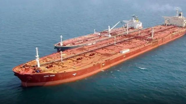 Big Ship: టైటానిక్ కంటే పెద్ద ఓడ.. జపాన్ లో పుట్టి.. గుజరాత్ లో ముక్కలైంది.. 