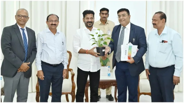 రేవంత్ రెడ్డిని కలిసిన కోకకోలా ప్రతినిధులు