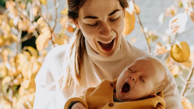 Yawning: తరచూ ఆవలింతలు వస్తున్నాయా..వీటిని ఆపేదెలా?
