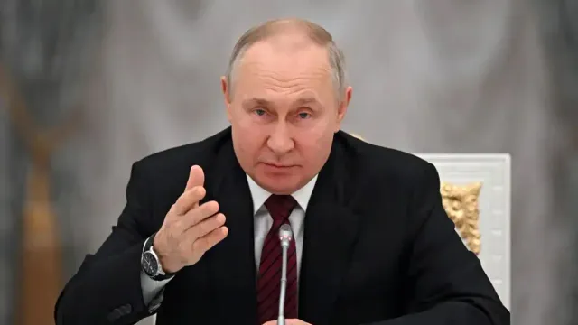 Russia: యుద్దభూమిలో పుతిన్‌!