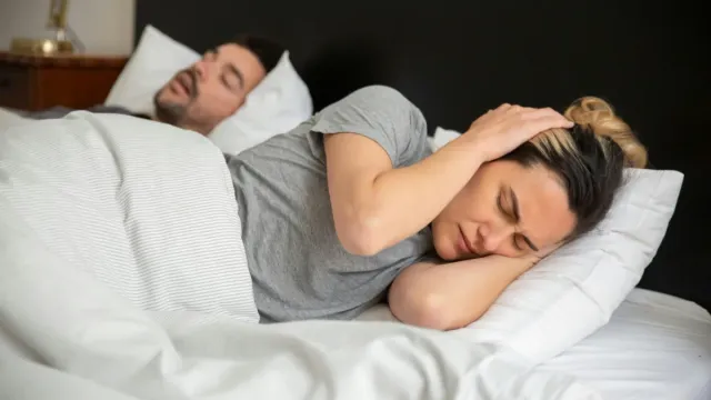 Snoring: ఇలా చేస్తే గురకకు చెక్‌ పెట్టవచ్చు!