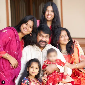 Chiranjeevi : "మనవరాళ్లతో పద్మ విభూషణుడు''.. రేర్‌ ఫోటో షేర్ చేసిన మెగా కోడలు!